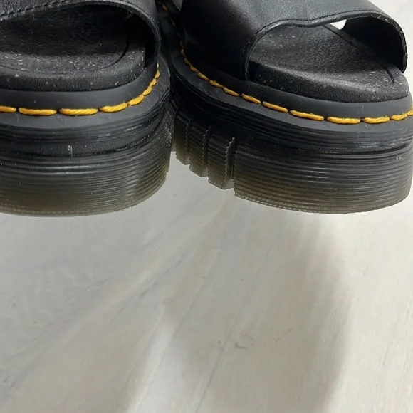 Dr Martens Ricki-3 Strap Sandal Size 6 New - Picture 10 of 12